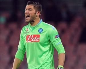 MARIANO ANDUJAR, NAPOLI - Con il Napoli in vantaggio dopo la gara d'andata, il VfL Wolfsburg doveva attaccare a testa bassa e non si è tirato indietro, impegnando il portiere per tutta la serata. Con due buone parate nel primo tempo su Ivan Perišić e Nicklas Bendtner, l'estremo difensore ha tenuto il punteggio sullo 0-0, mentre sui gol nella ripresa non ha avuto colpe.