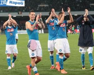 hamsik mertens ghoulam callejon albiol curva tifosi esultanza