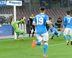 chiriches david lopez callejon napoli chievo bizzarri gol
