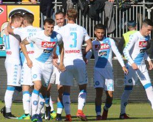gol napoli esultanza chiriches jorginho insigne callejon hamsik zielinski