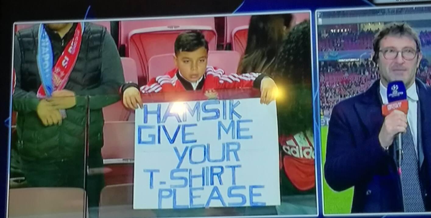 hamsik-striscione-benfica