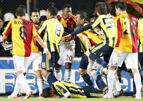 Players scuffle in last minute of Turkish Super League match between Galatasaray and Fenerbahce in Istanbul