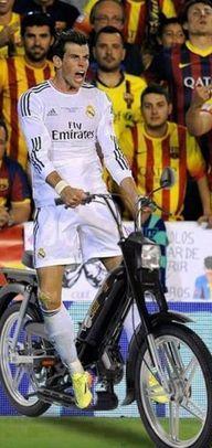 FOTO Il gol capolavoro di Bale, ecco i fotomontaggi - Corriere dello Sport.it5