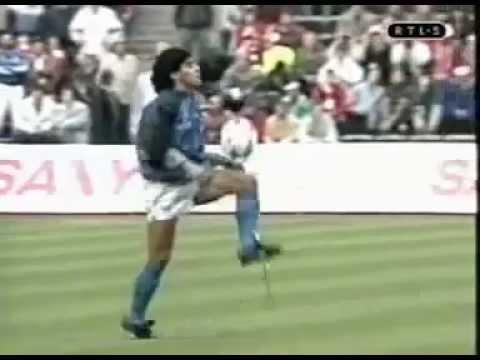 Klinsmann Maradona riscaldamento