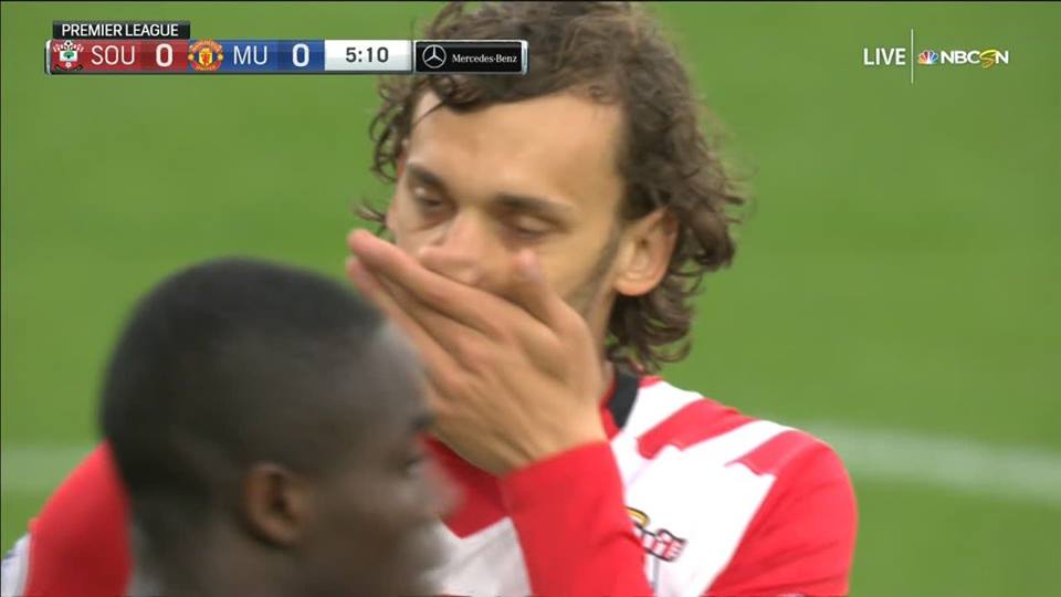 Gabbiadini fallisce un calcio di rigore contro il Manchester, e il digiuno continua