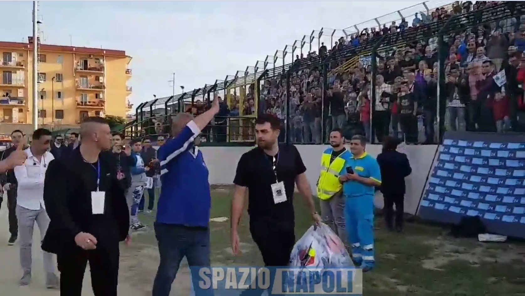 RELIVE – Rivivi il 10 maggio 2017. Conclusi i festeggiamenti. Bagno di folla ed entusiasmo a Casoria, ma che neo l’episodio del San Paolo!