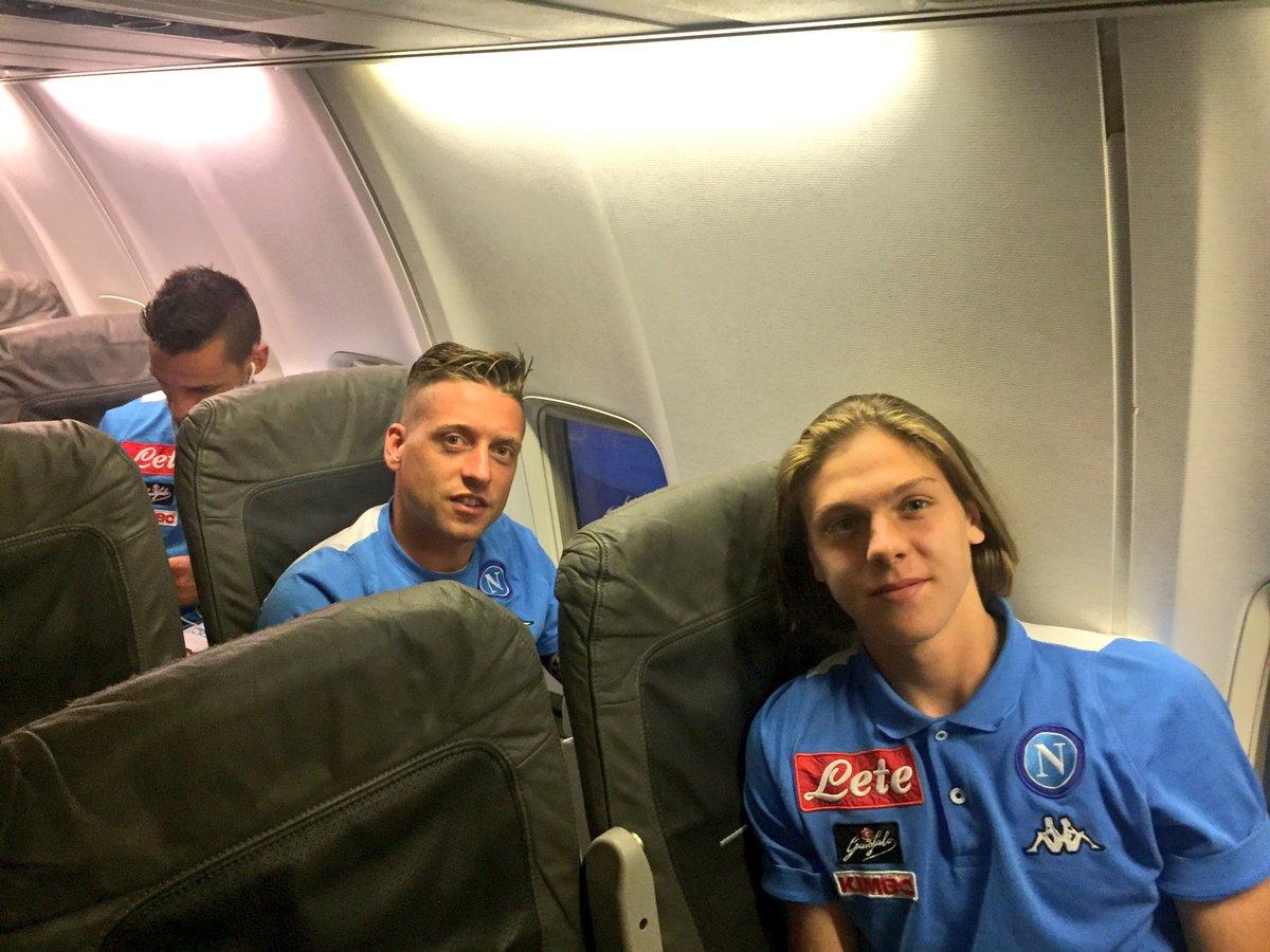 FOTO – Il Napoli atterra a Genova: prima trasferta per Zerbin