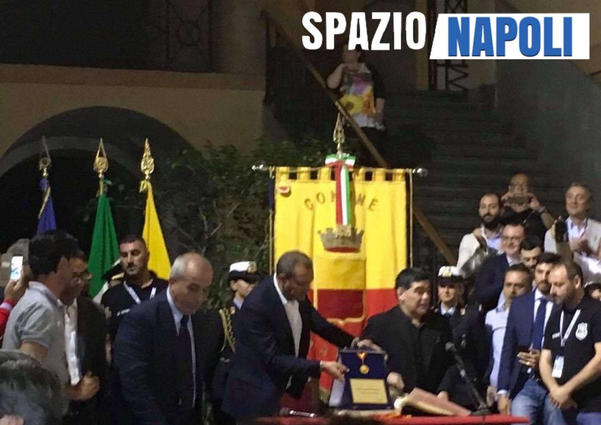 Maradona: “Mi sono sempre sentito napoletano, ho pianto quando sono andato via”