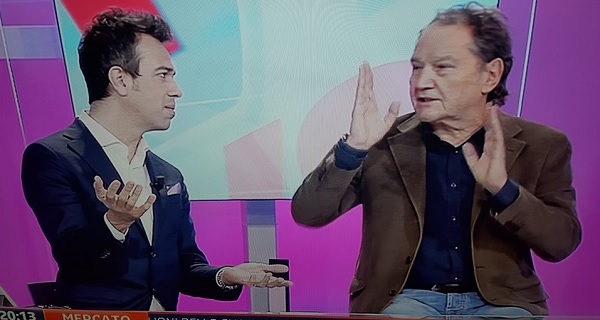 Bruno Longhi esagera: “Grandissimo gol quello di Mertens, ma in realtà si tratta di un tiro sbagliato”