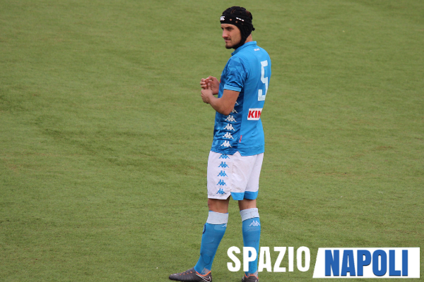 Claudio Manzi in campo con la Primavera del Napoli