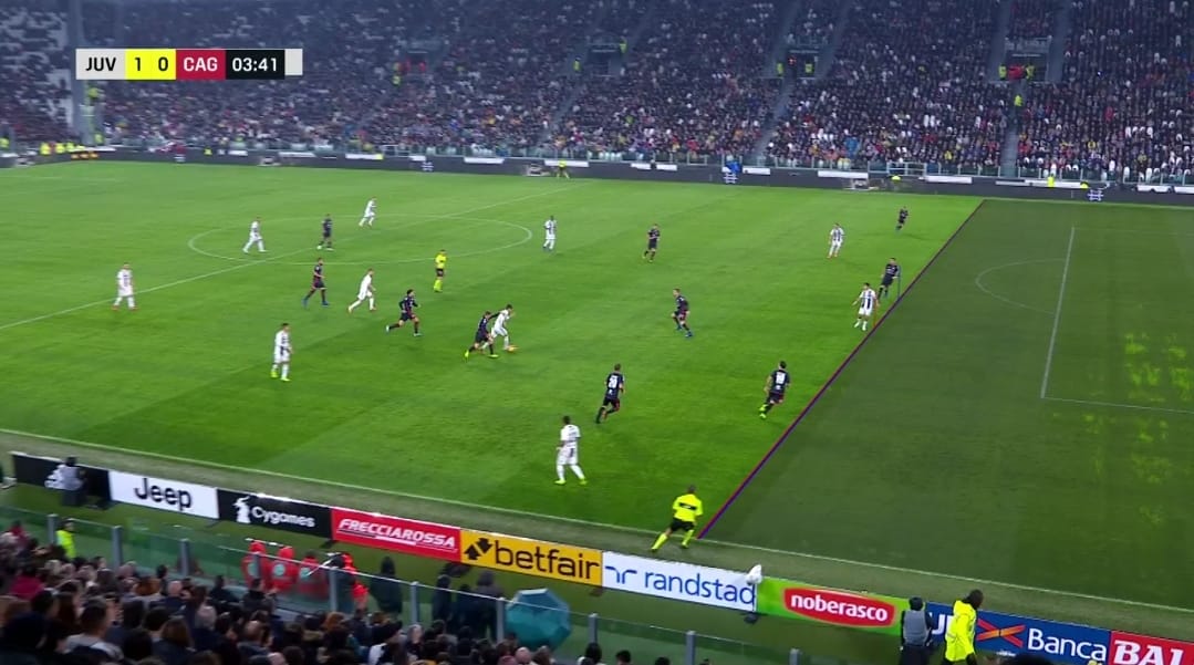 FOTO – Ancora polemiche a Torino: Dybala in posizione dubbia, il VAR convalida il gol