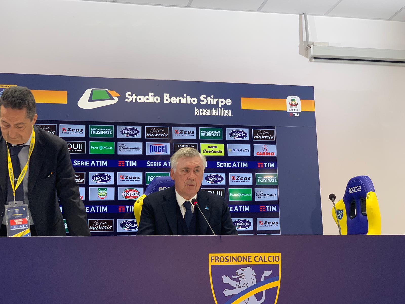 Ancelotti in conferenza: “La squadra sta sudando la maglia. Non arriveranno calciatori da 10 mln”