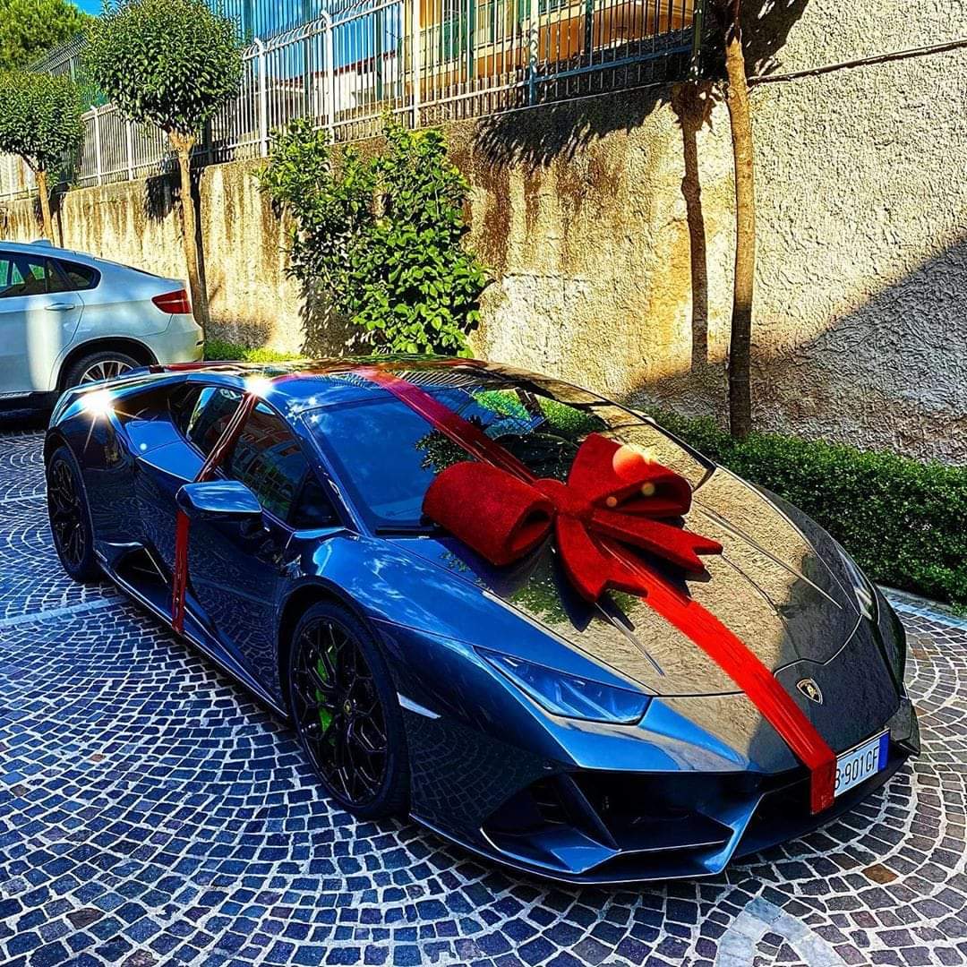 Insigne Lamborghini regalo