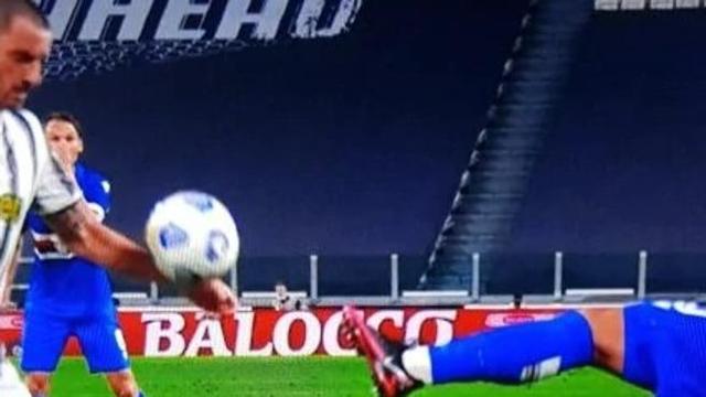 Ziliani: “Come mai in 2 ore di Sky Calcio Club non hanno mai parlato del mani di Bonucci?”