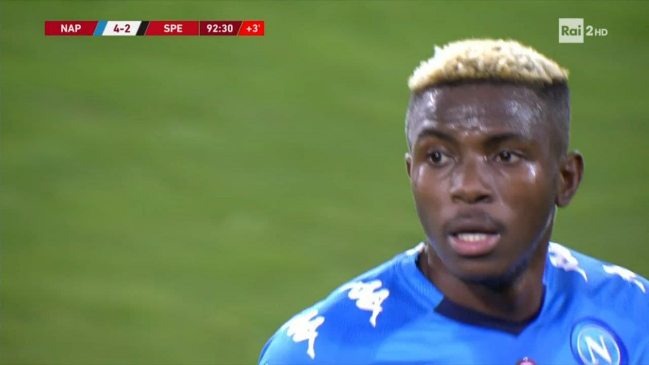 CdS – Osimhen rischia fino ad un mese di stop: ha bisogno di riposo assoluto, tutto procede per il meglio