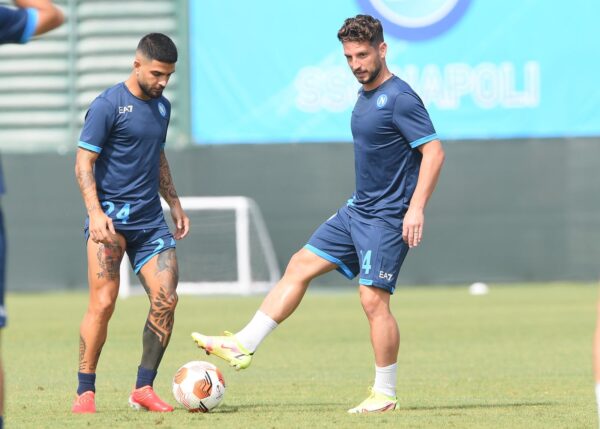 Insigne e Mertens in allenamento