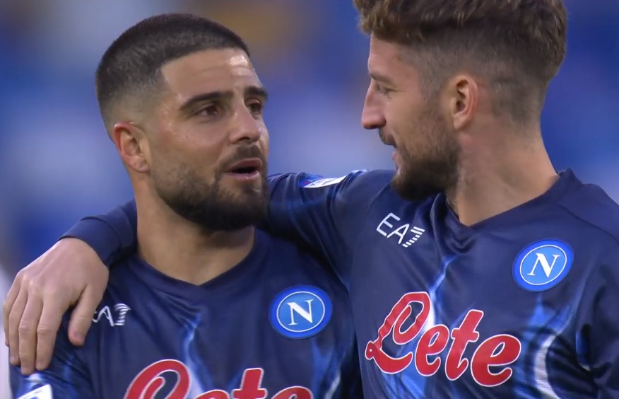 Insigne Mertens esultano al gol del Napoli