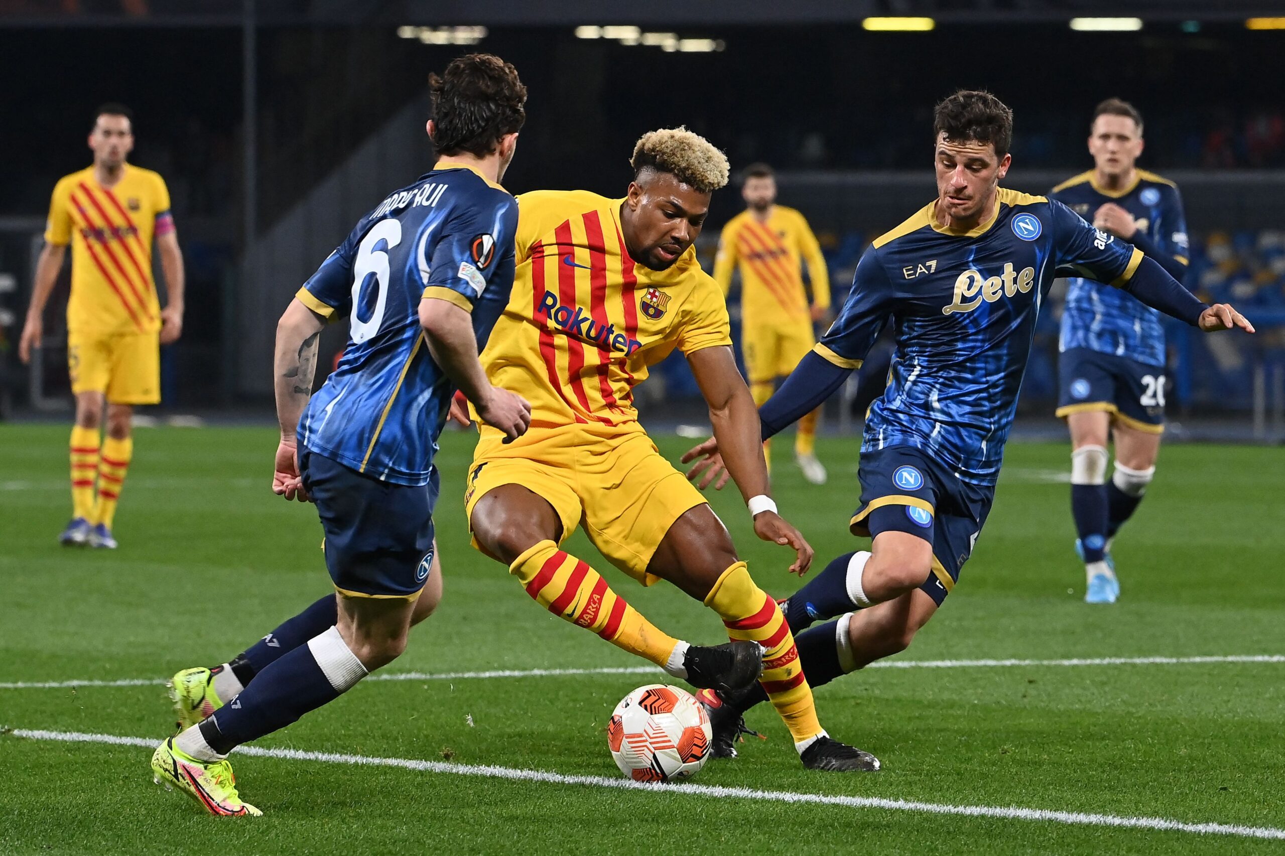 ферран торрес барселона. ферран торрес барселона 2022. наполи барселона футбол. 02. барселона наполи лига европы.