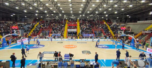 Napoli Basket Sassari