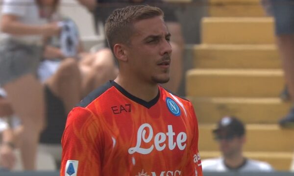Davide Marfella con la maglia del Napoli nel match contro lo Spezia