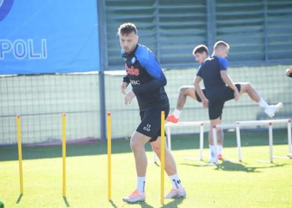 Amir Rrahmani in allenamento a Castel Volturno con la SSC Napoli