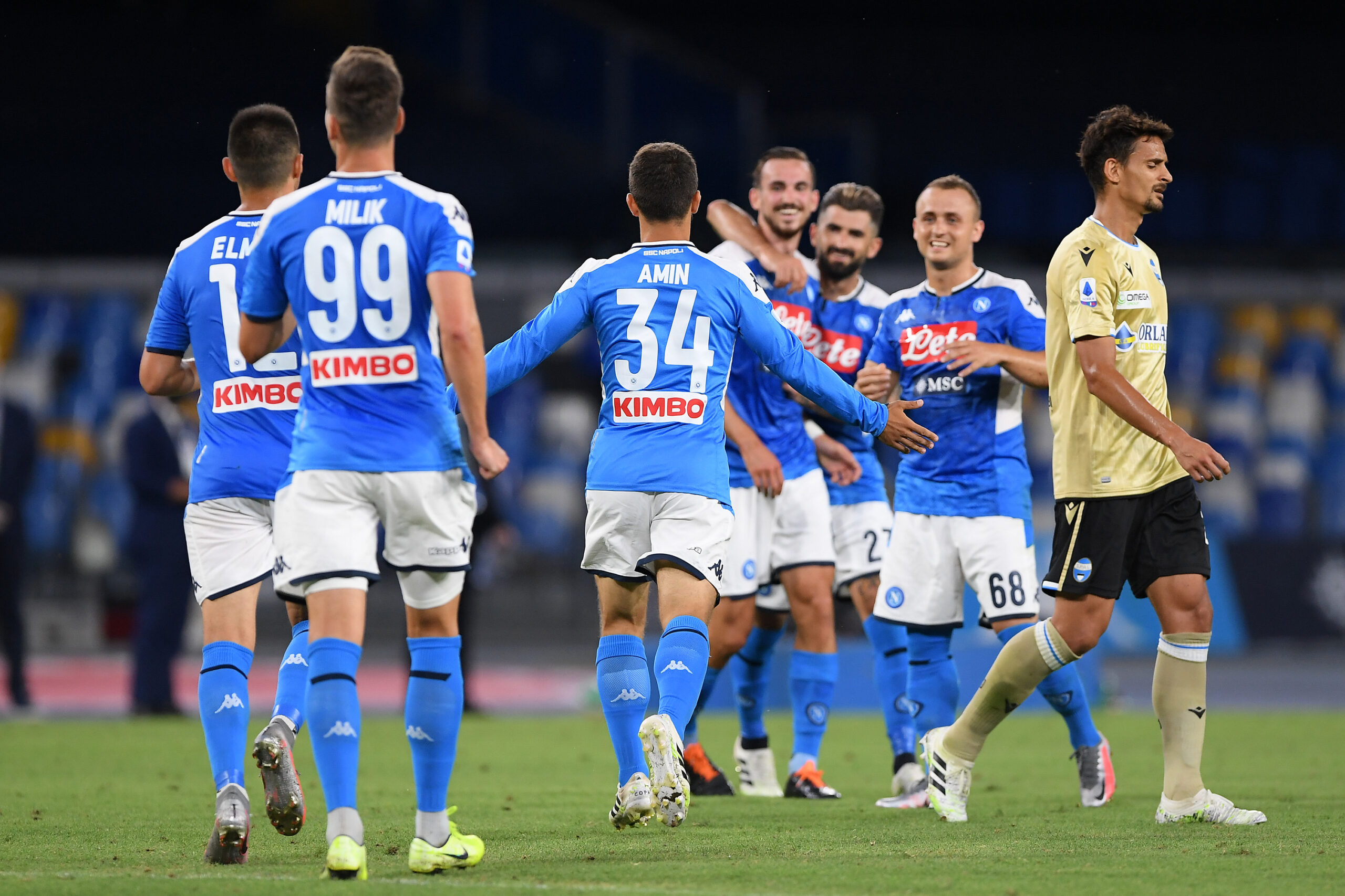 The coach attacks the former Napoli player and then resigns World