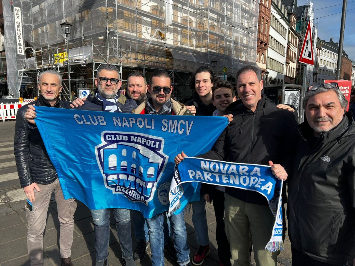 Edo De Laurentiis Tifosi Napoli A Francoforte