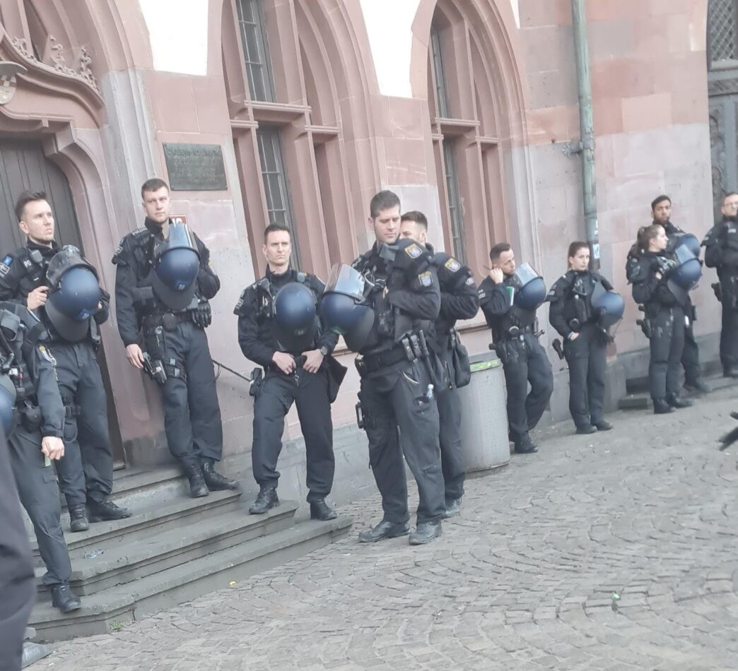 Eintracht Napoli Polizia