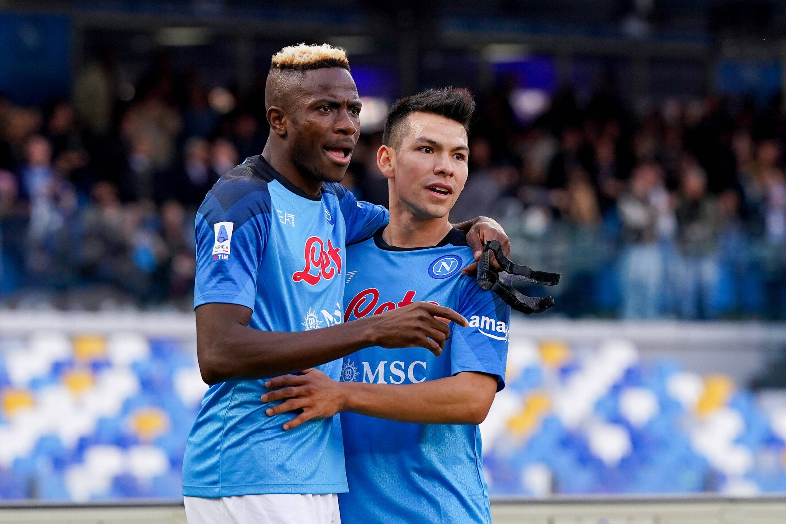 Lozano e Osimhen festeggiano durante Napoli-Udinese