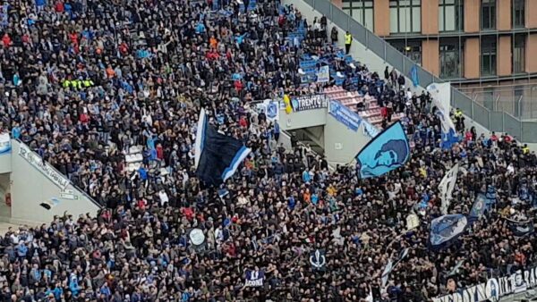 Tifosi Napoli al Mapei Stadium di Sassuolo