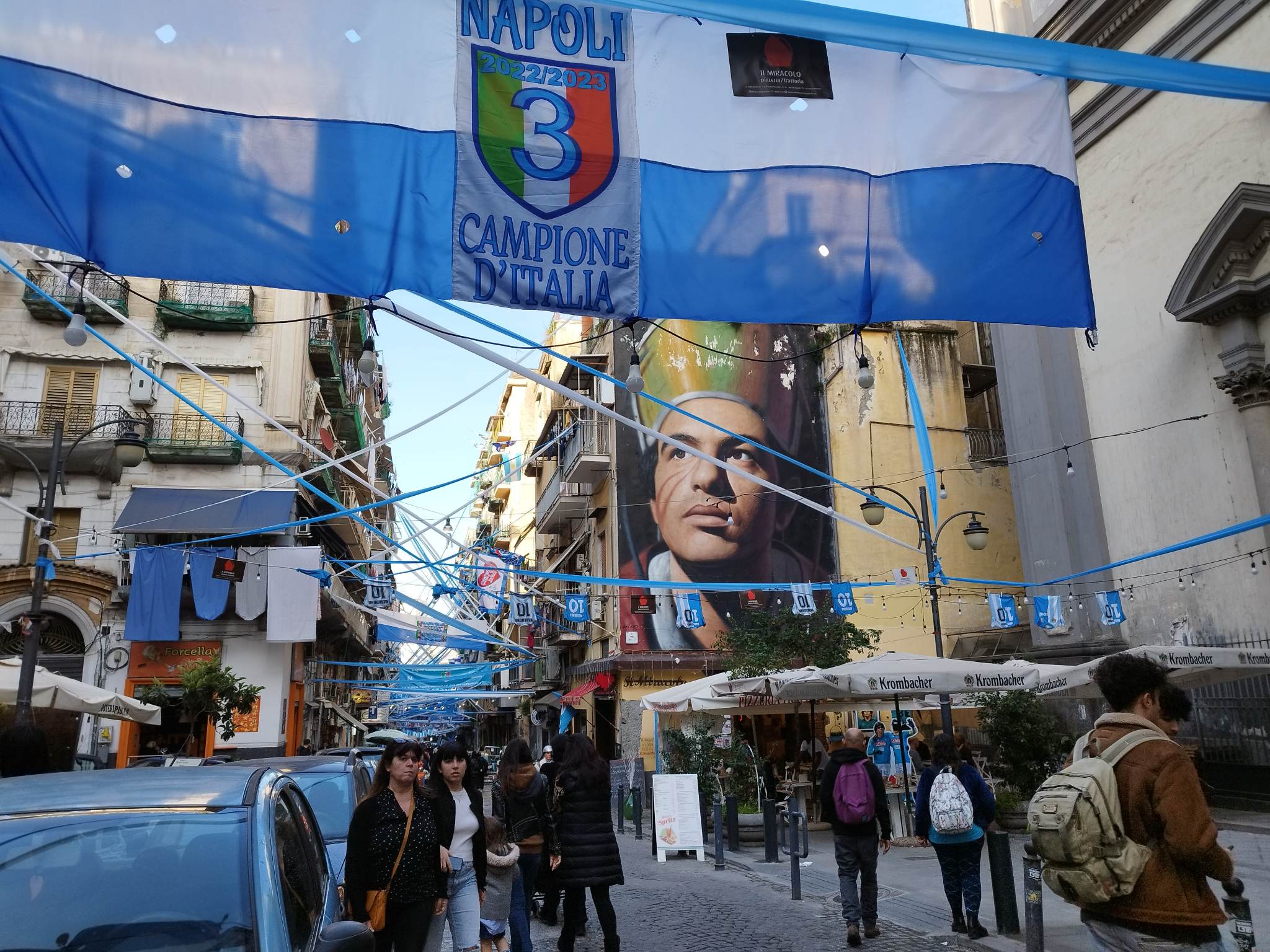 Scudetto al Napoli, una produzione inglese lavora a un film: l'idea sulla  festa in città | Calcio-Addict
