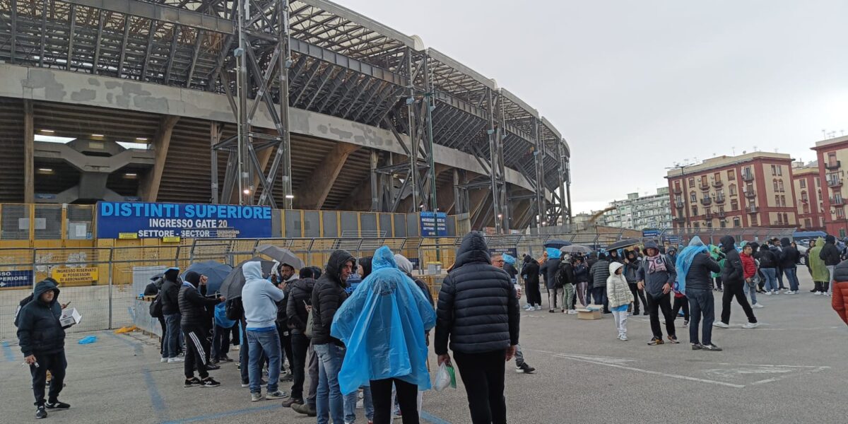 Napoli Milan Tifosi Stadio Maradona