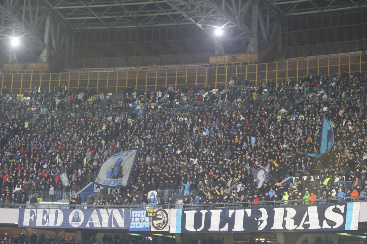 Tifosi Napoli allo Stadio Maradona
