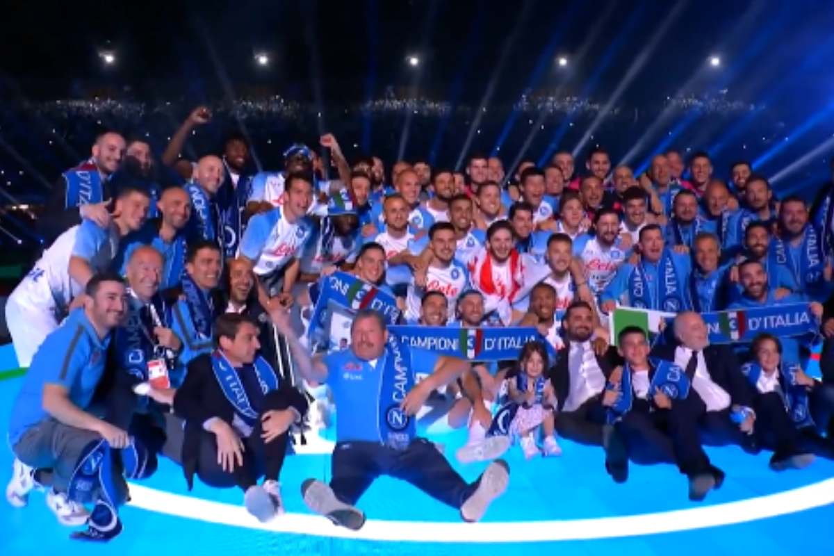 Il Napoli festeggia lo scudetto al Maradona