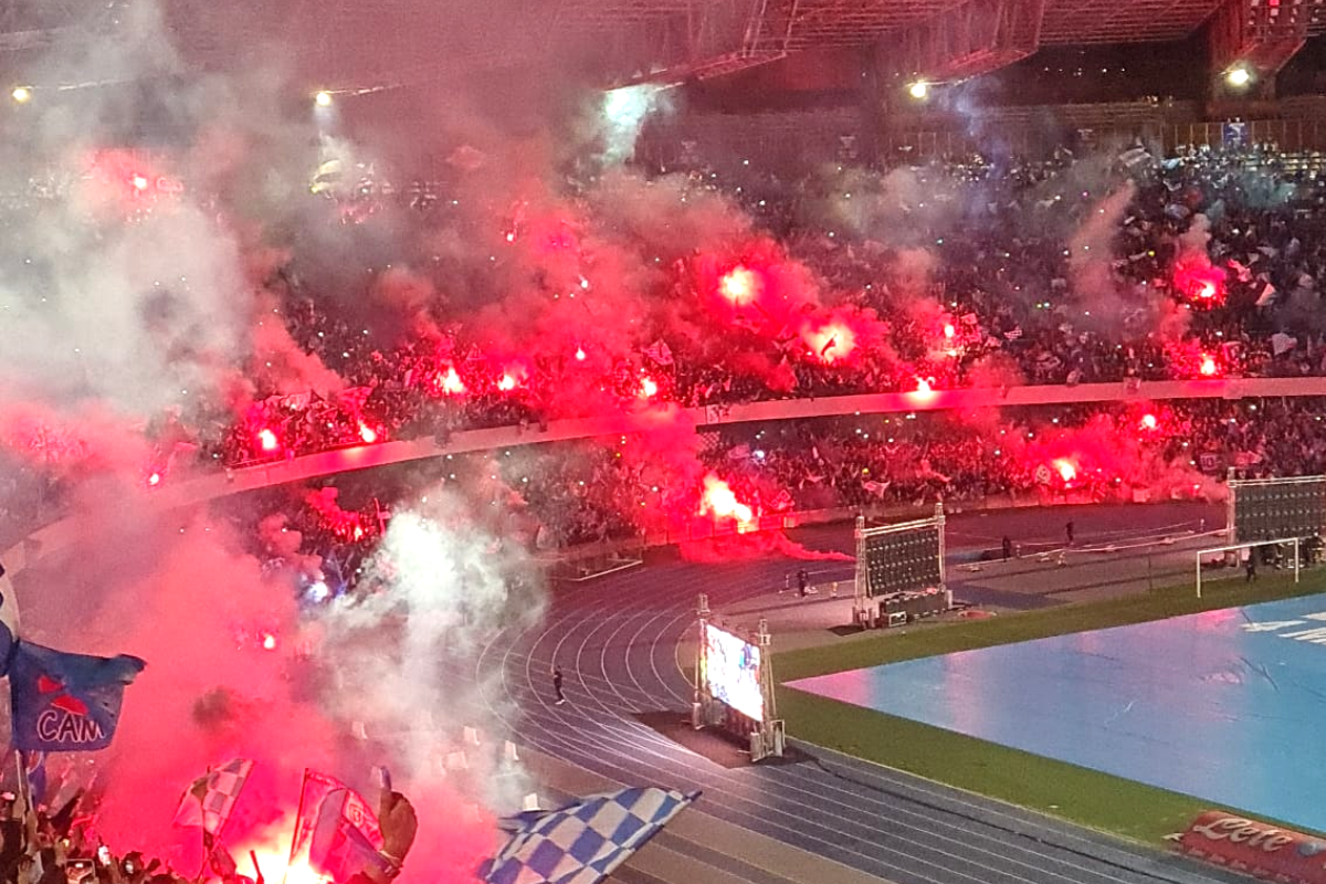 Stadio Diego Armando Maradona in festa dopo la vittoria dello scudetto