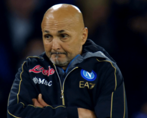 Notizia da Sky sull’allenatore del Napoli: “Scelta scenografica di De Laurentiis”