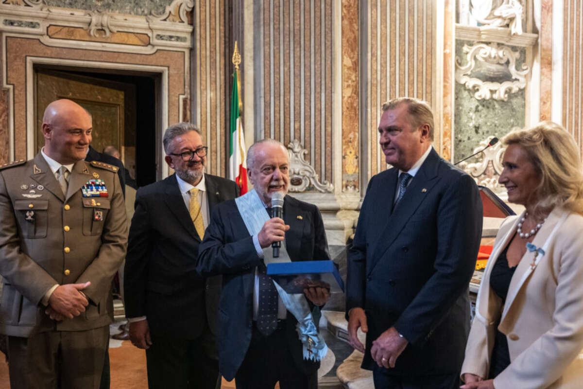 Aurelio De Laurentiis alla scuola militare Nunziatella per riceve una onorificenza