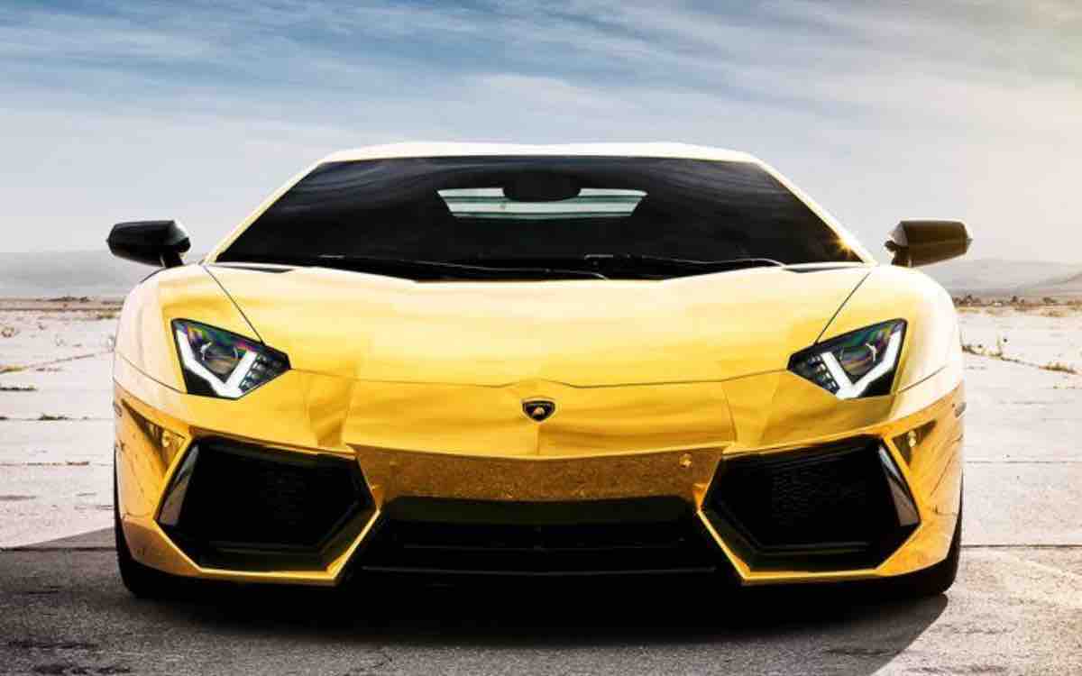 Lamborghini Aventador, la macchina di Anguissa