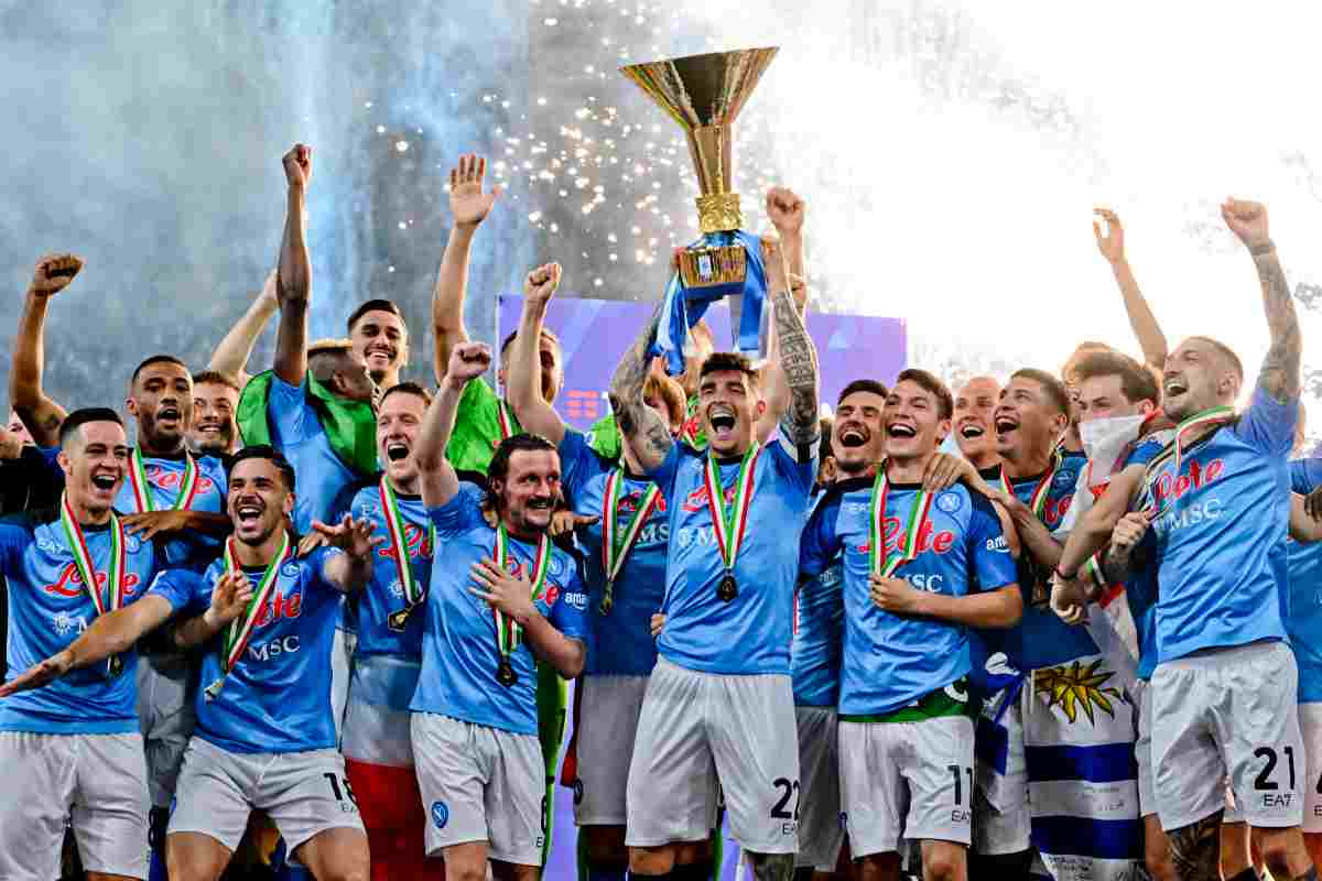 Il Napoli punta a sfoltire la rosa: tre giocatori ai saluti