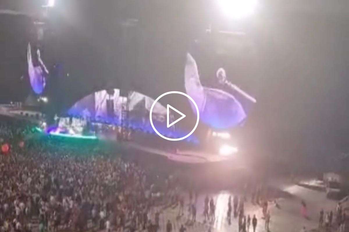 Coldplay omaggiano i napoletani