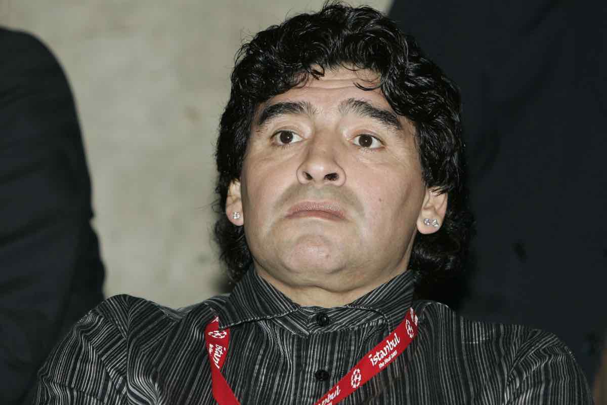 Diego Armando Maradona: omaggio dai tifosi del Napoli in Inghilterra 