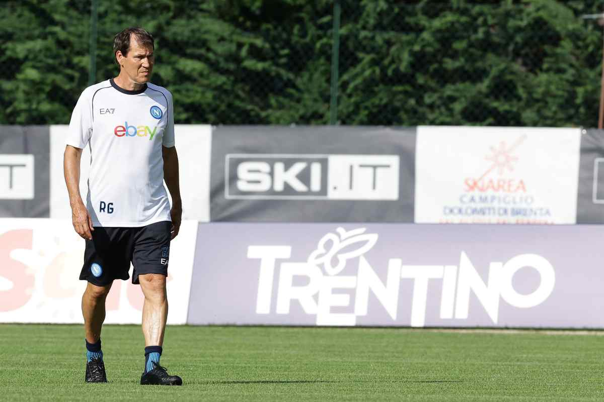 Il Napoli abbandona la pista per il centrocampista