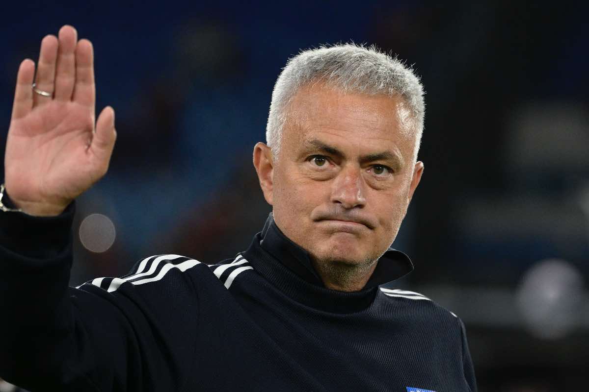 Mourinho beffato, Renato Sanches molla la Roma e "chiama" il Napoli