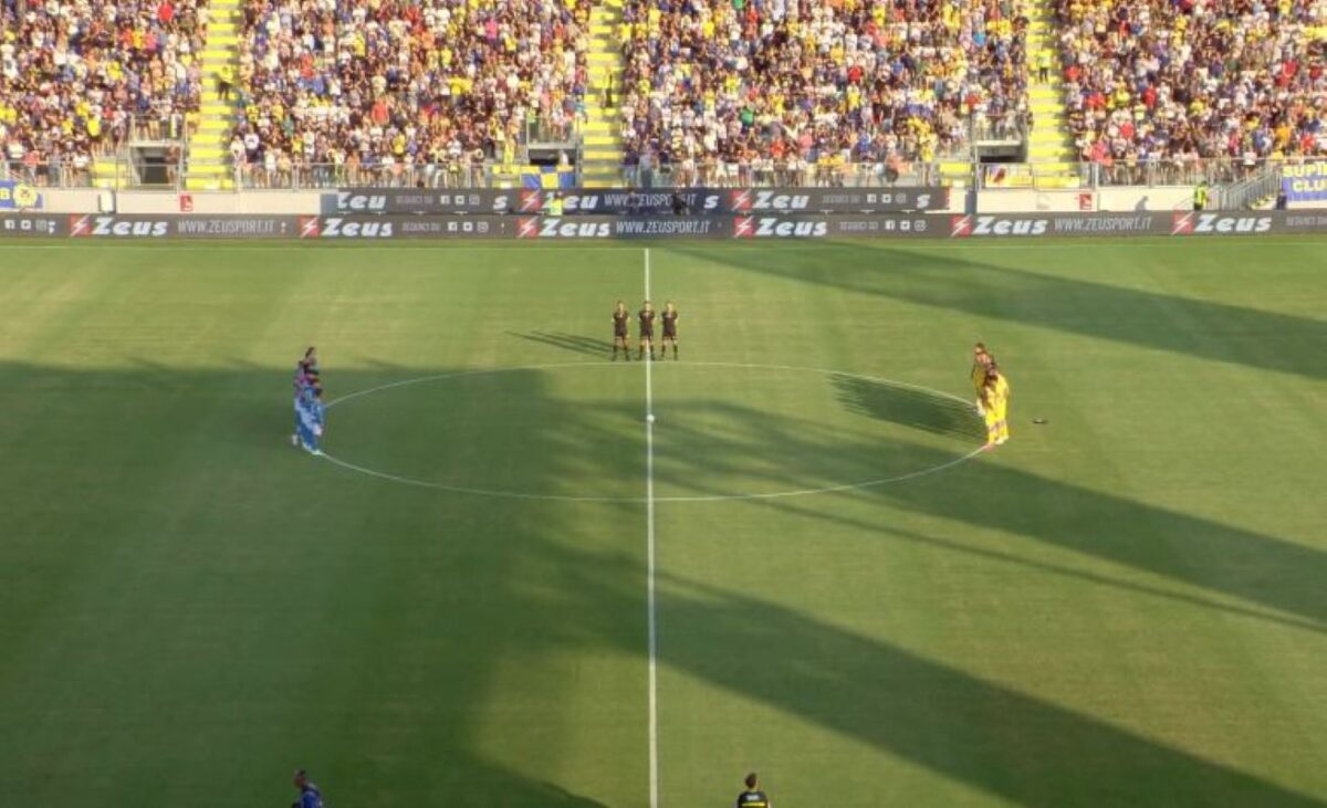 Napoli Frosinone minuto di silenzio