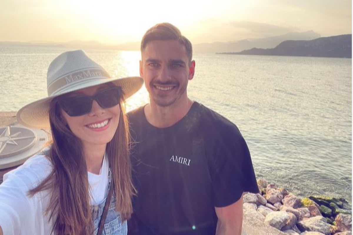 Meret e la fidanzata Debora