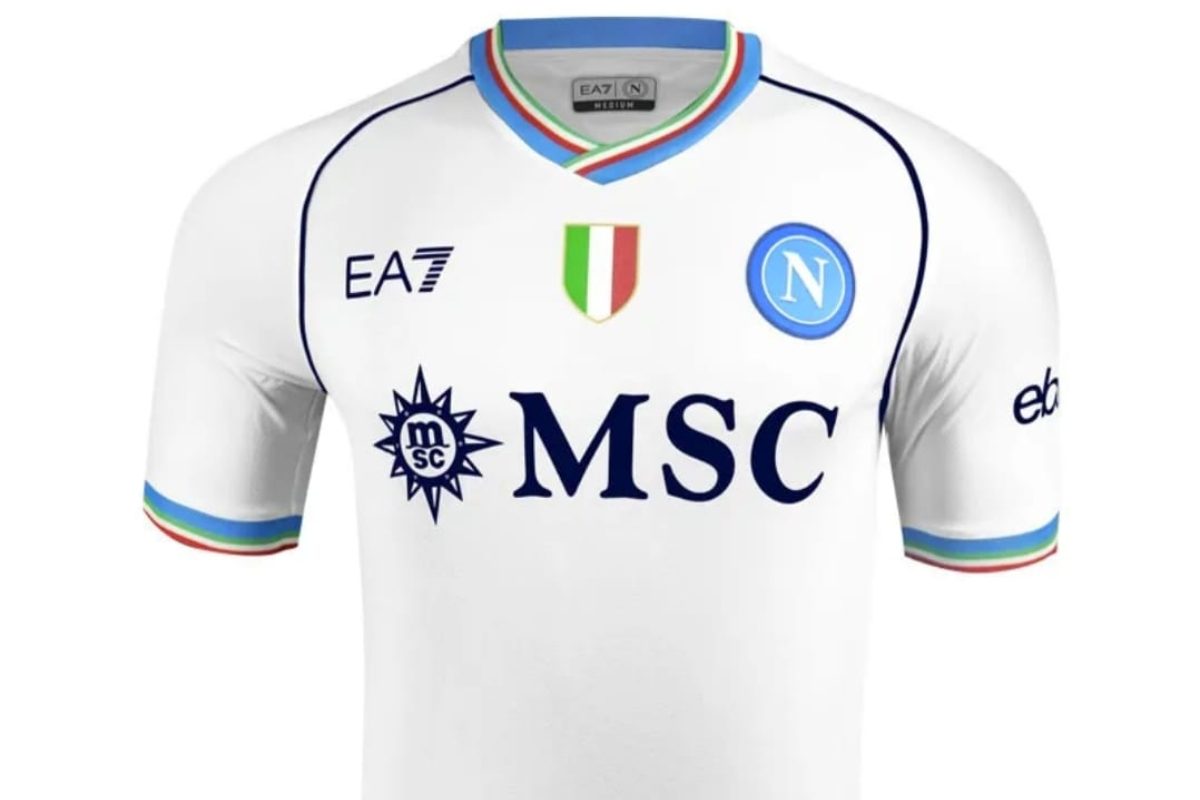 In vendita la nuova maglia del Napoli