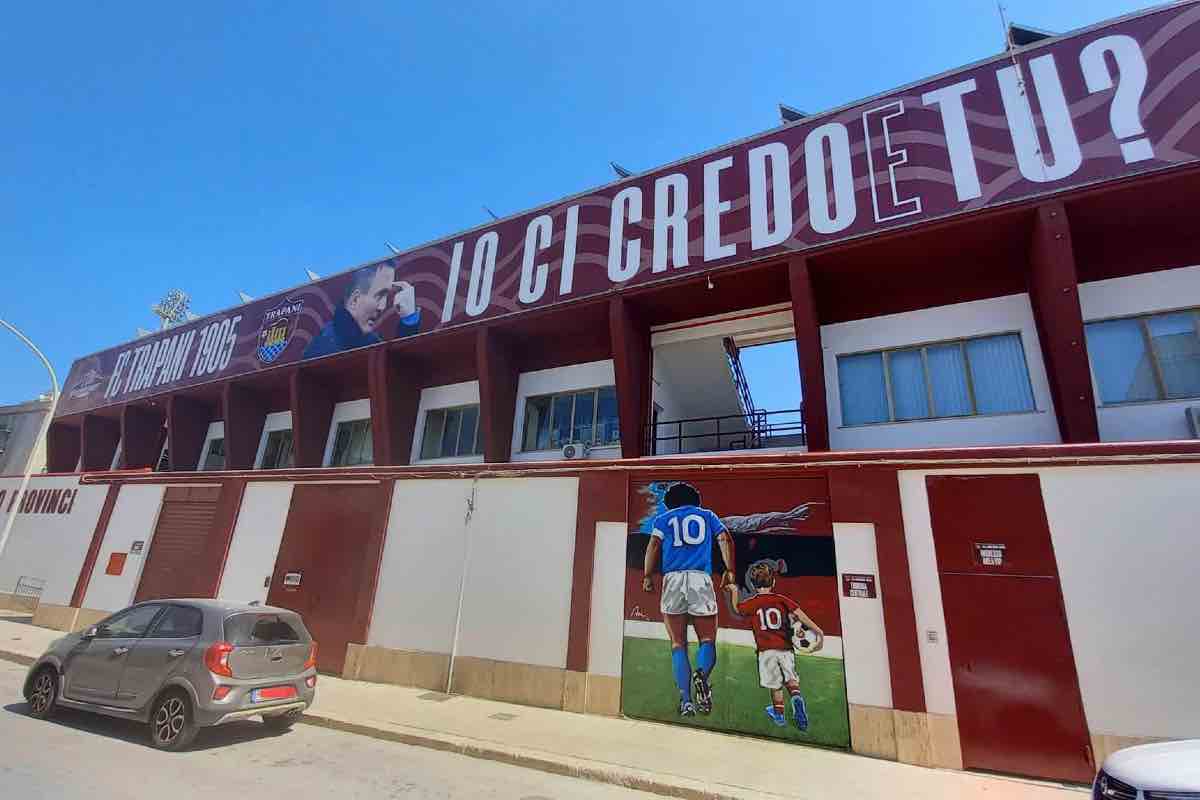 Omaggio bellissimo per Maradona dalla Sicilia