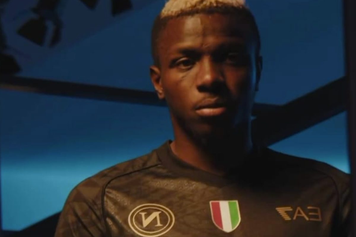 Il Napoli presenta la terza maglia da gioco