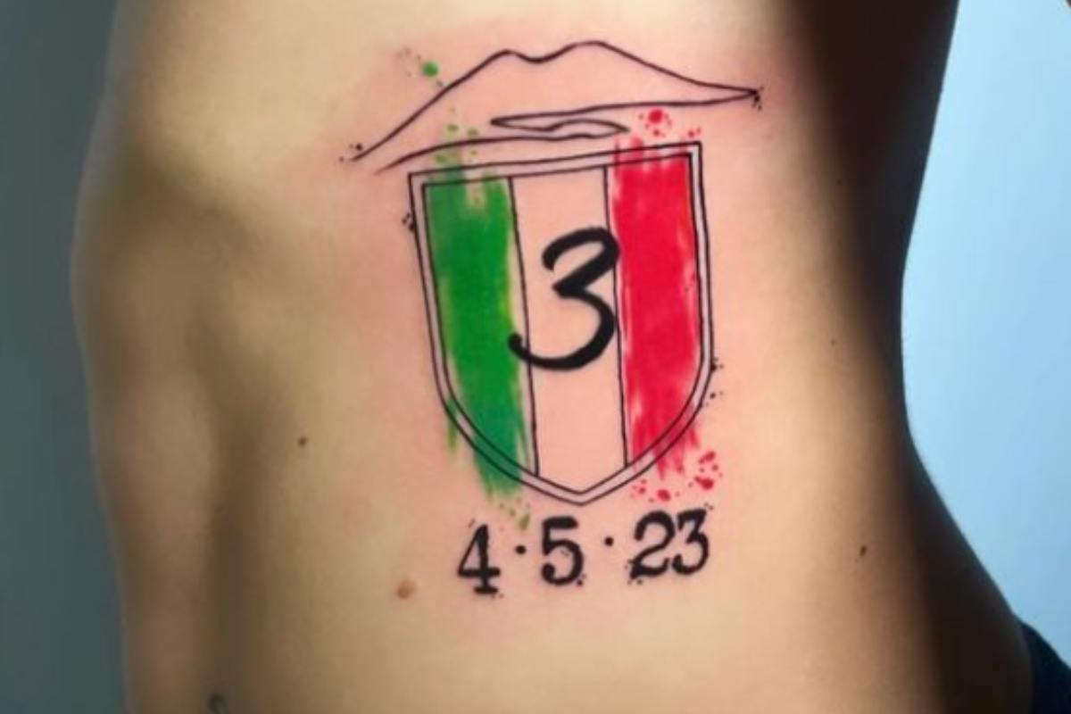 Gaetano si tatua lo Scudetto del Napoli