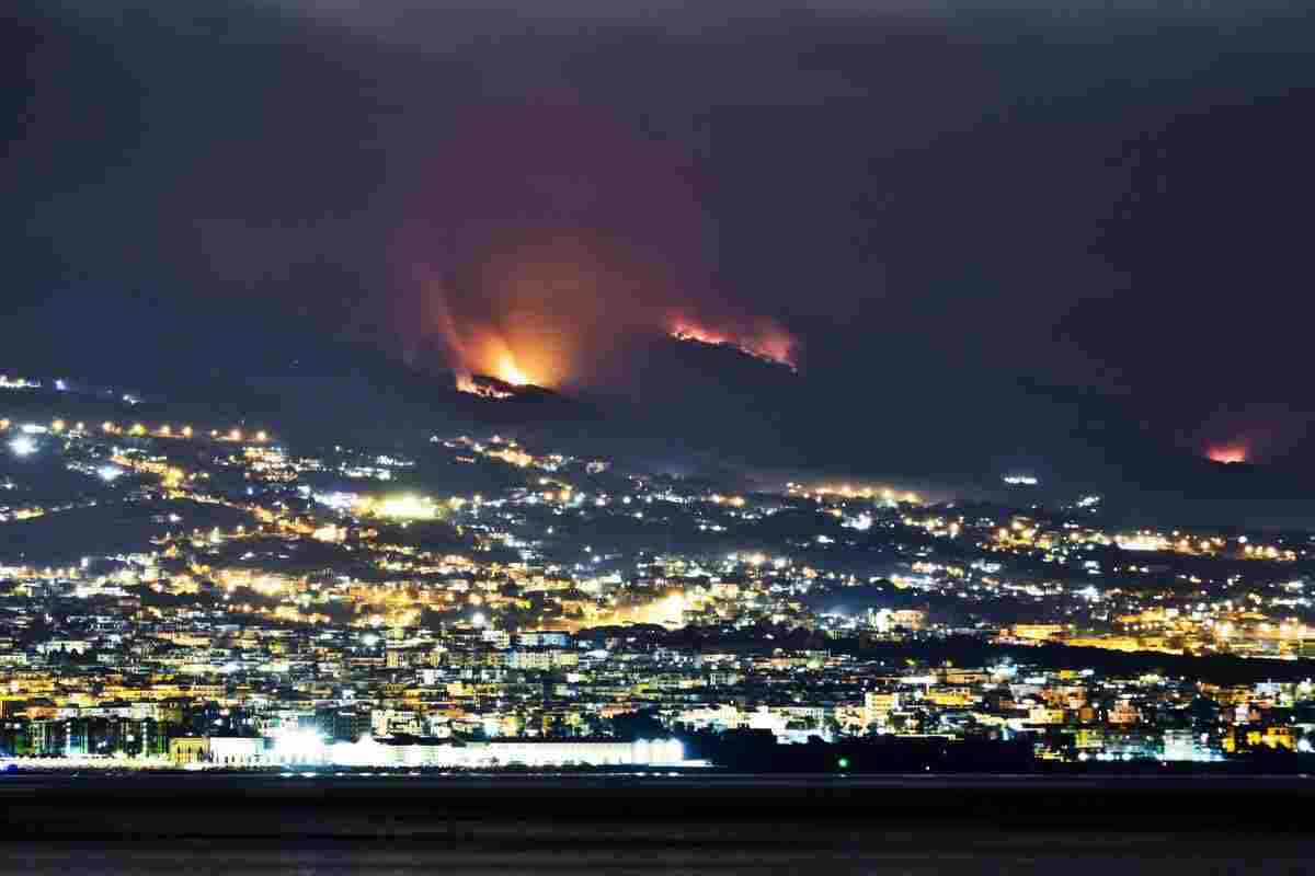 Incendio a Torre del Greco